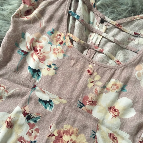 SOLD Hollister Button Front Floral Dress - Picture 6 of 7